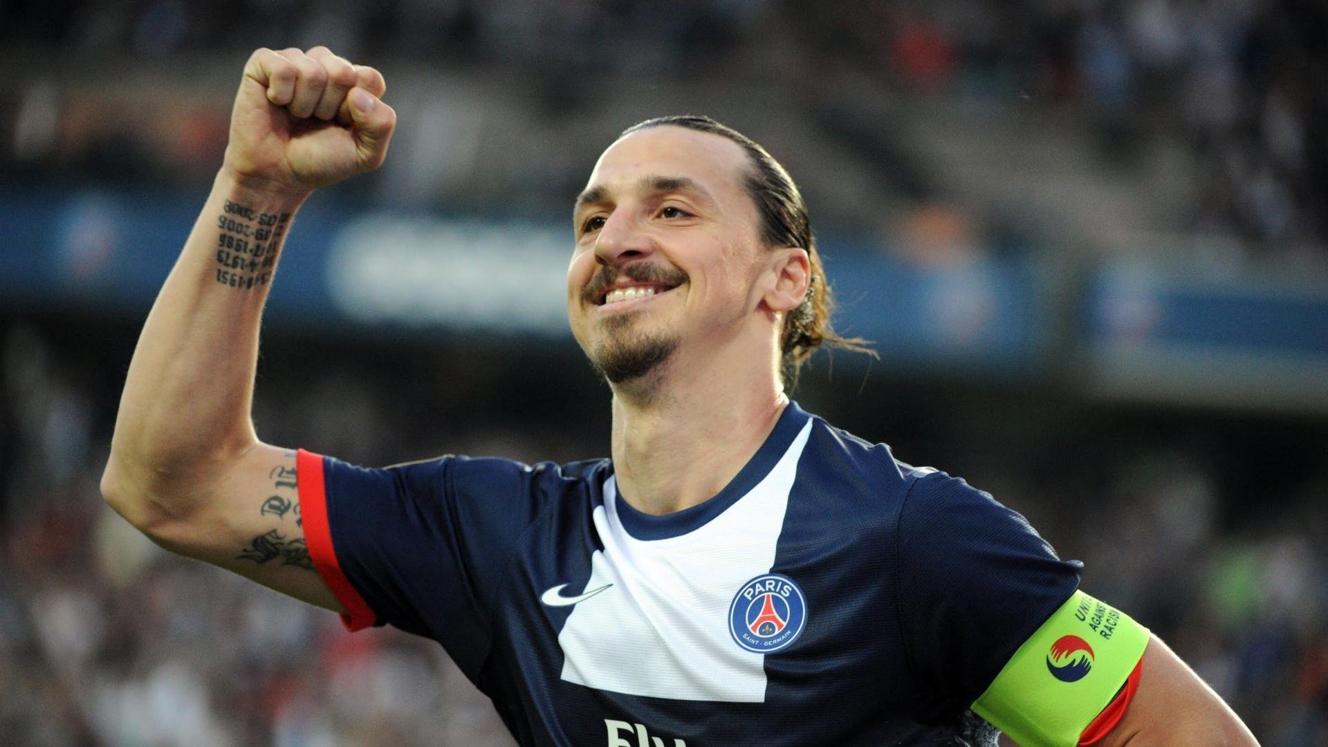 职业联赛季前训练营开放球迷参观提升粉丝参与感，职业联赛的要求